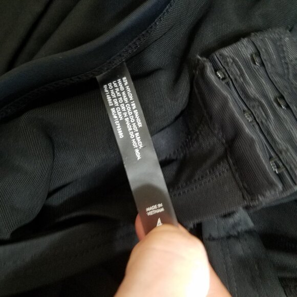 Torrid One Piece Swimsuit Lattice Mesh Side Underwire Bra Black Size 4 - Picture 13 of 14